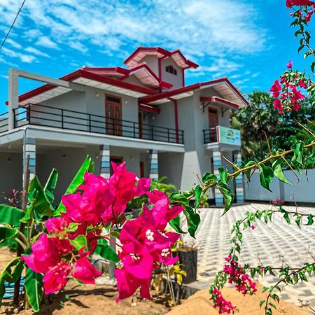 Sunset Chalet Mullaittivu Ngoại thất bức ảnh