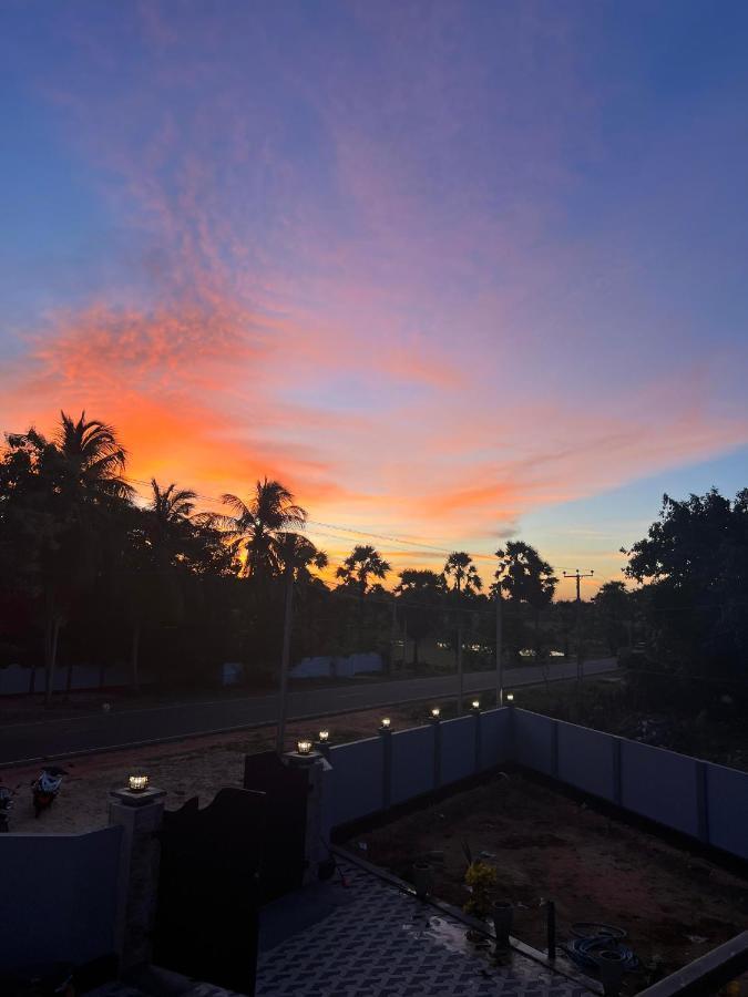 Sunset Chalet Mullaittivu Ngoại thất bức ảnh